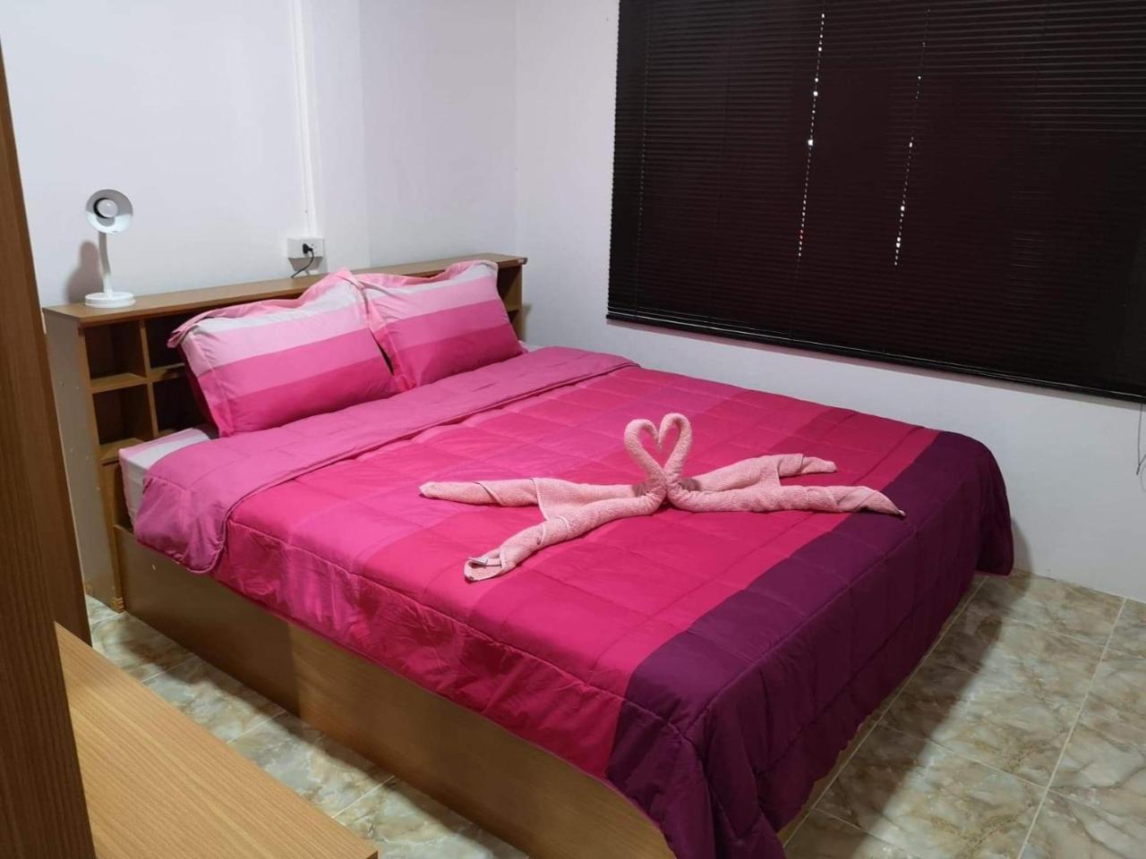 Baan Sabaijai Resort That Phanom Esterno foto